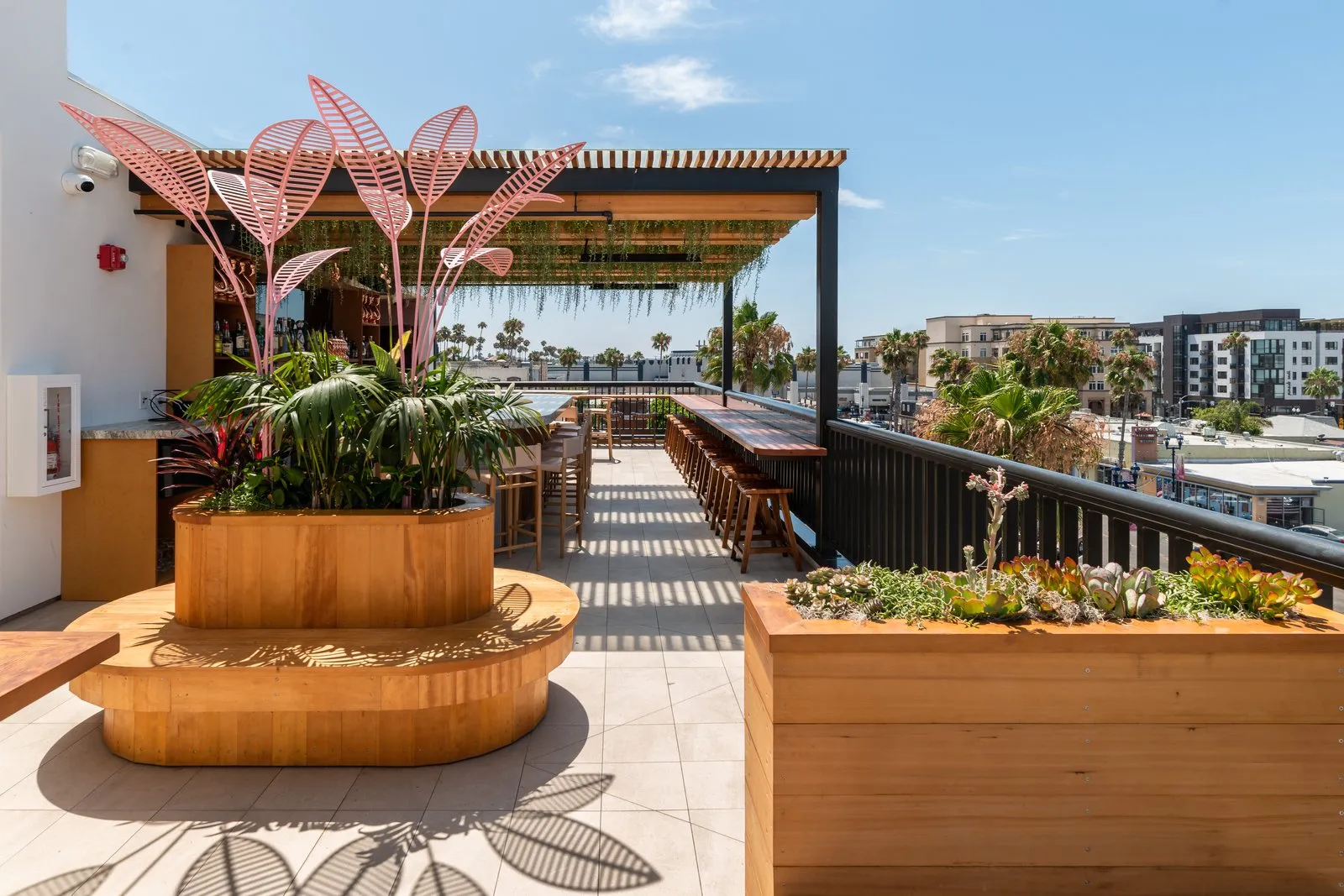 The Best Rooftop Bar in Oceanside, CA (2025 Guide)